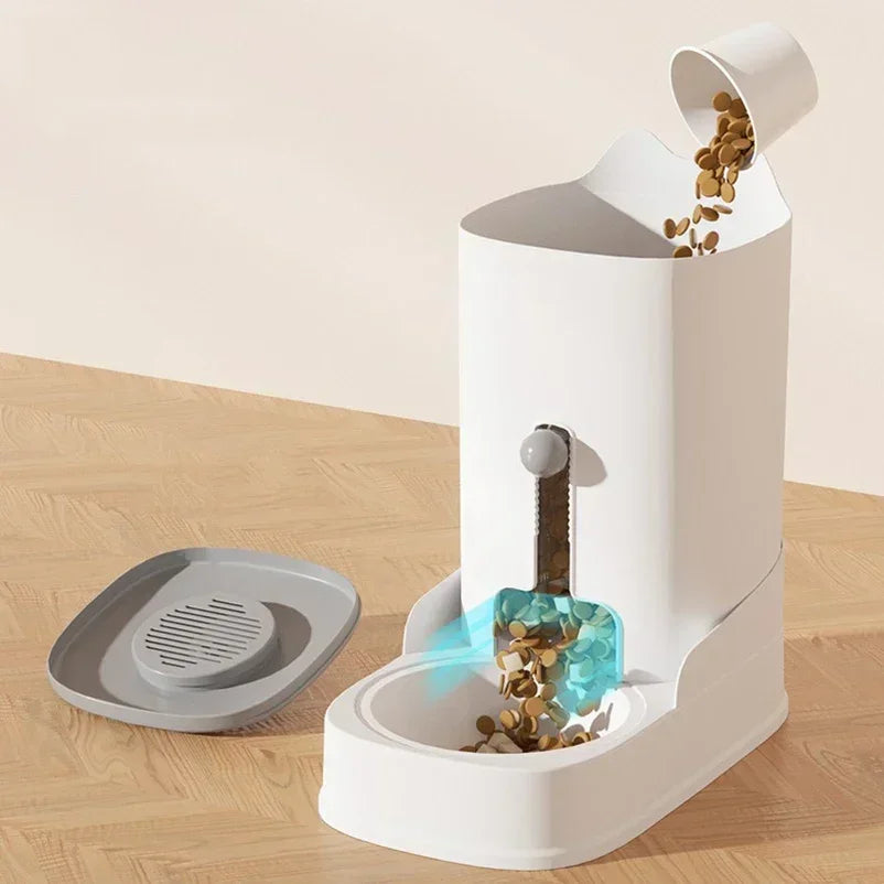 Large Capacity Pet Water Feeder