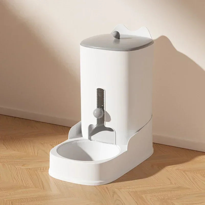Large Capacity Pet Water Feeder